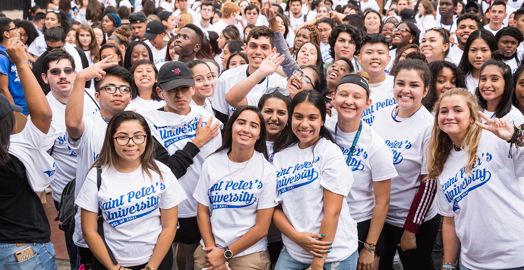 Saint Peter's University Students at Orientation